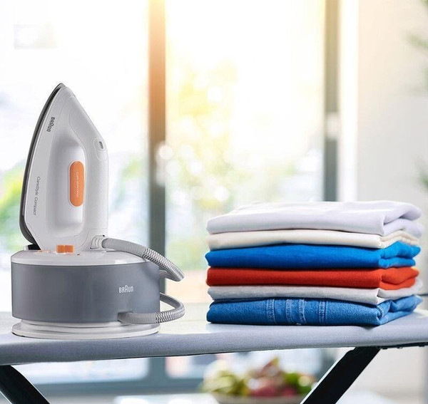 Утюг с парогенератором Braun IS2132WH