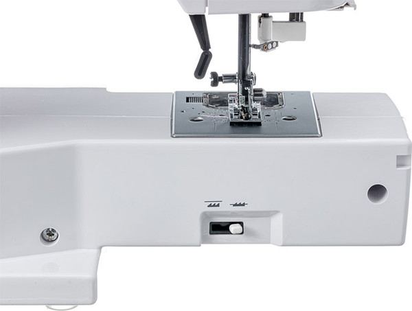 Швейная машина Chayka New Wave 3005