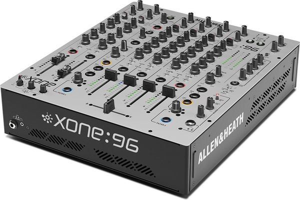 DJ микшер Allen & Heath Xone 96