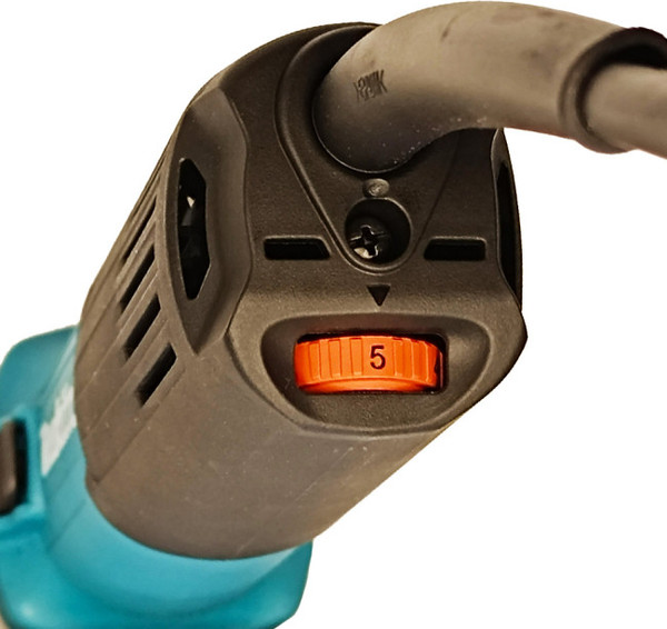 Профессиональная угловая шлифмашина Makita GA4600
