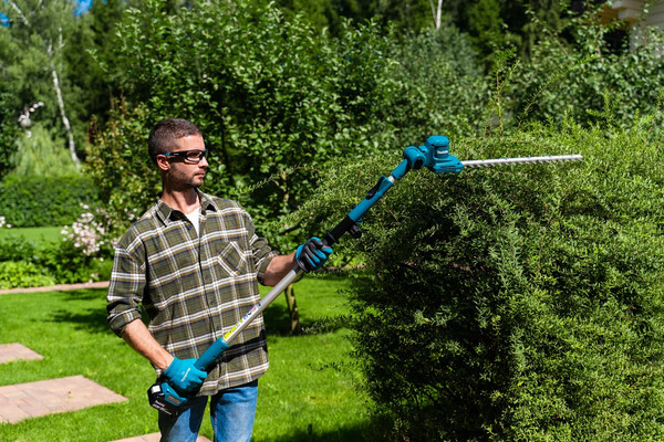 Высоторез аккумуляторный Makita DUN461WSF