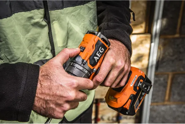 Профессиональная дрель-шуруповерт AEG Powertools 4935480056