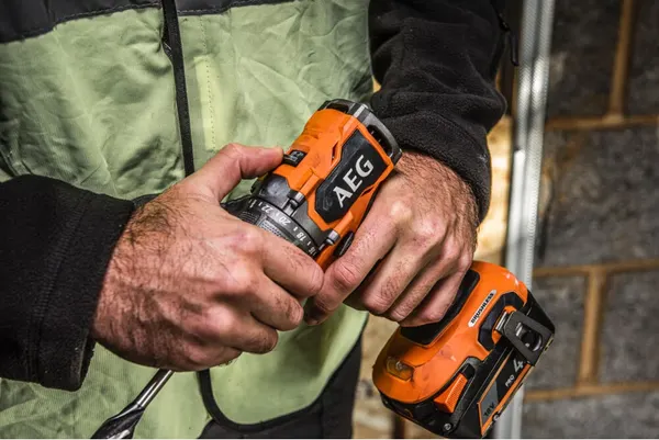 Профессиональная дрель-шуруповерт AEG Powertools 4935480056