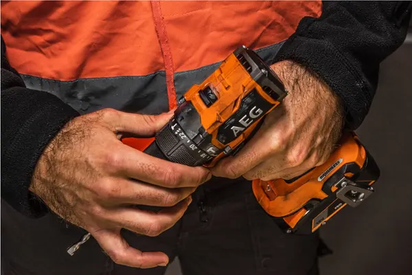 Профессиональная дрель-шуруповерт AEG Powertools 4935480056