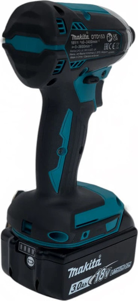 Профессиональный шуруповерт Makita DTD153SF