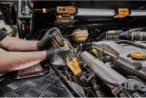 Профессиональный гайковерт DeWalt DCF504N