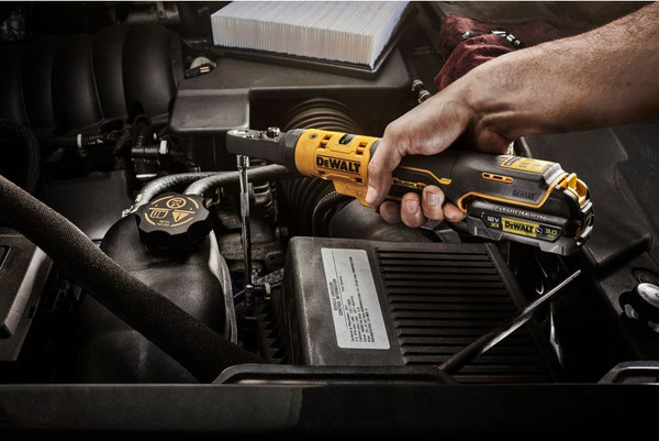 Профессиональный гайковерт DeWalt DCF500N