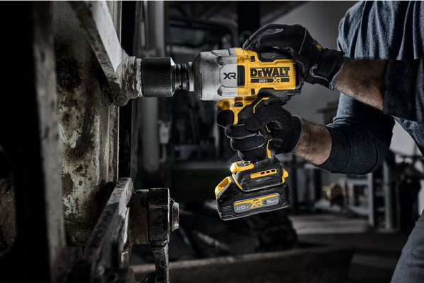 Профессиональный гайковерт DeWalt DCF964N