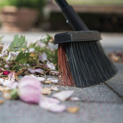 Метла универсальная Fiskars Solid М 1025930