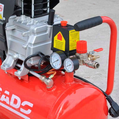 Воздушный компрессор Brado AR25A