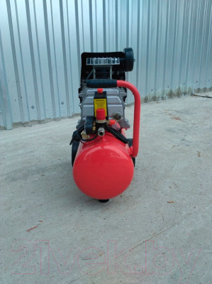 Воздушный компрессор Brado AR25A