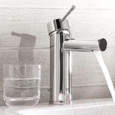 Смеситель GROHE Essence 32898001