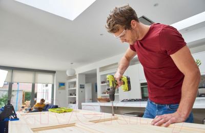 Аккумуляторная дрель-шуруповерт Ryobi R18PD3-0 (5133002888)