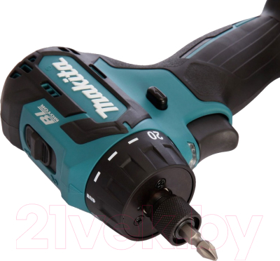 Профессиональный шуруповерт Makita DF032DWAE