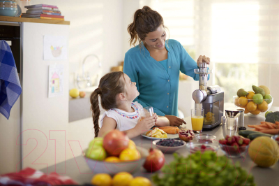 Соковыжималка электрическая Philips HR1947/30