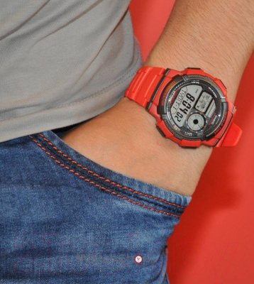 Часы наручные мужские Casio AE-1000W-4AVEF