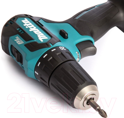 Профессиональная дрель-шуруповерт Makita DF332DZ