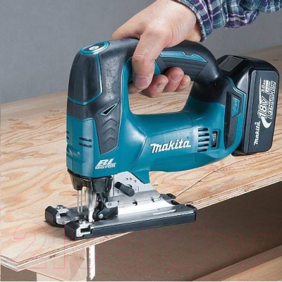 Профессиональный электролобзик Makita DJV182Z