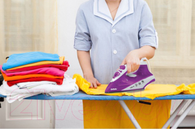 Утюг BBK ISE-1802