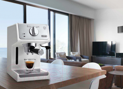 Кофеварка эспрессо DeLonghi ECP33.21W