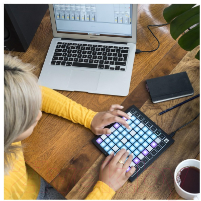 MIDI-контроллер Novation Launchpad Mini MK3