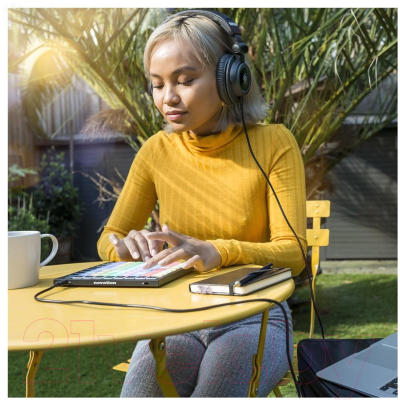 MIDI-контроллер Novation Launchpad Mini MK3