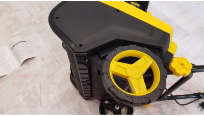 Снегоуборщик электрический Huter SGC 2000E/2300E (70/7/6)