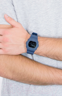 Часы наручные мужские Casio DW-5700BBM-2ER