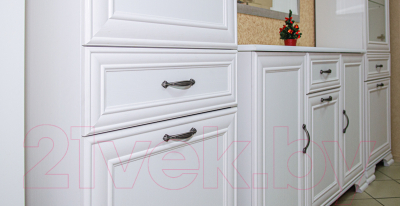 Шкаф с витриной Мебель-Неман Юнона МН-132-10