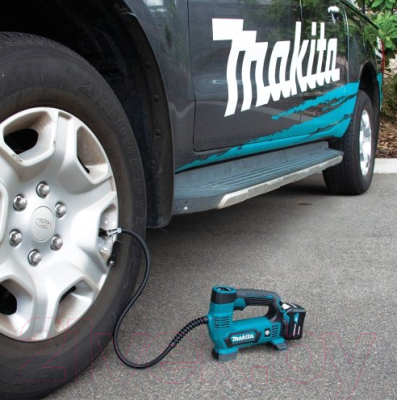 Автомобильный компрессор Makita MP100DZ