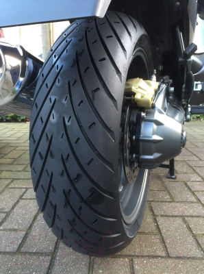 Мотошина передняя Metzeler Roadtec 01 100/90R18 56H TL