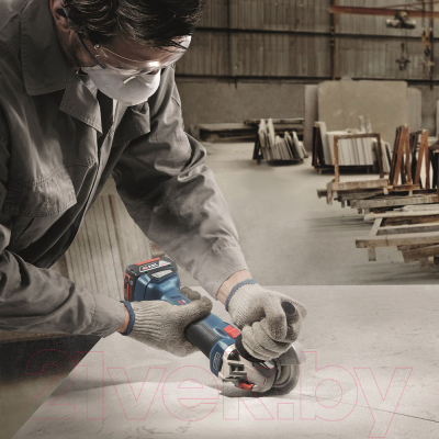 Профессиональная угловая шлифмашина Bosch GWS 18V-10 Solo