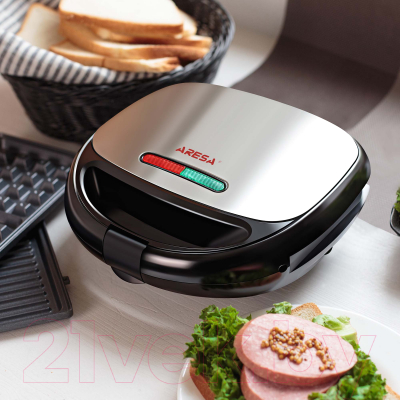 Сэндвичница Aresa AR-1206