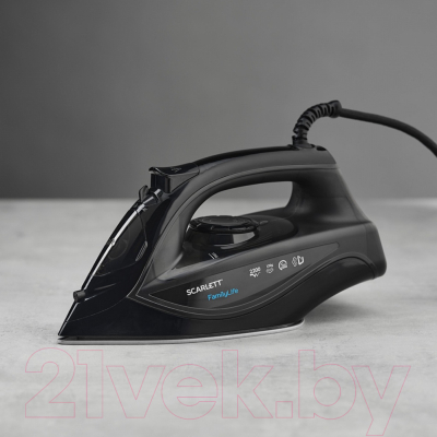 Утюг Scarlett SC-SI30K46