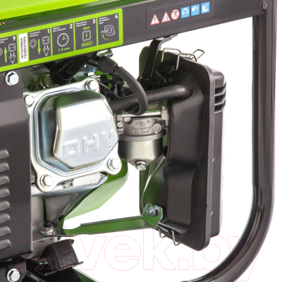 Бензиновый генератор СибрТех БС-2800 (94543)