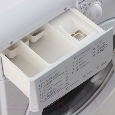 Стиральная машина Indesit IWSC 61051 BY