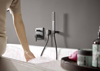 Лейка ручного душа Hansgrohe Rainfinity Baton 100 26866000