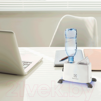 Ультразвуковой увлажнитель воздуха Electrolux Travel EHU 4015 (белый)