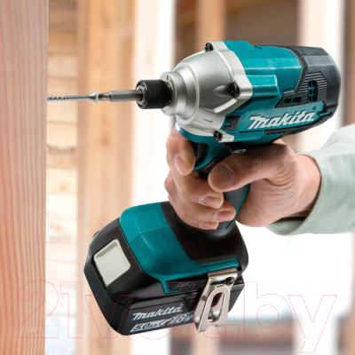 Профессиональный шуруповерт Makita DTD156Z