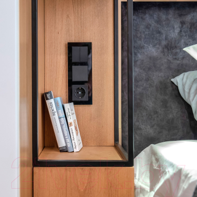 Рамка для выключателей и розеток Werkel W0031108 / a051440