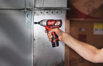 Аккумуляторный шуруповерт Milwaukee M12BID-0 / 4933441955