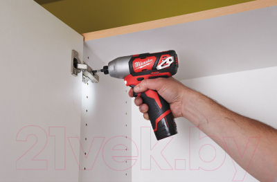 Аккумуляторный шуруповерт Milwaukee M12BID-0 / 4933441955