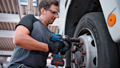 Профессиональный гайковерт Bosch GDS 18V-1050 H