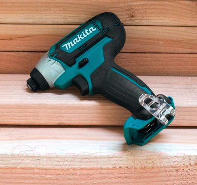 Профессиональный шуруповерт Makita TD110DWAE