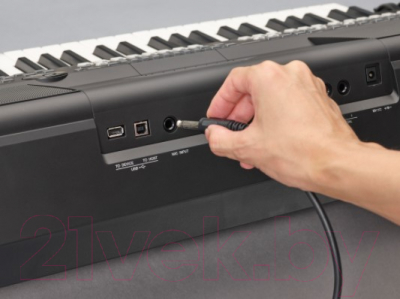 Рабочая станция Yamaha PSR-SX600