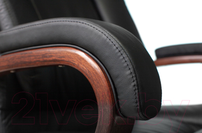 Кресло офисное Бюрократ Т-9925WALNUT/BLACK (черный/кожа крестовина дерево)