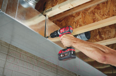 Аккумуляторная дрель-шуруповерт Milwaukee M18 BPD-0 / 4933443500