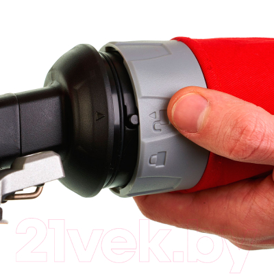 Вибрационная шлифовальная машина Milwaukee SPS 140 / 4933447015