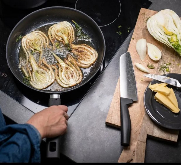 Нож Fiskars Hard Edge 1051761