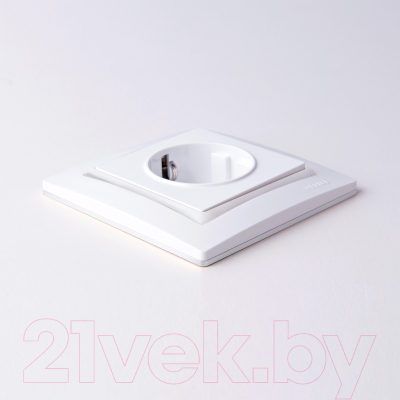 Рамка для выключателей и розеток Werkel W0012001 / a051303